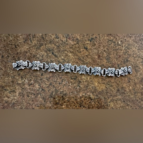 Victoria Cony Gorgeous Vintage Rare Mexican silver bracelet...